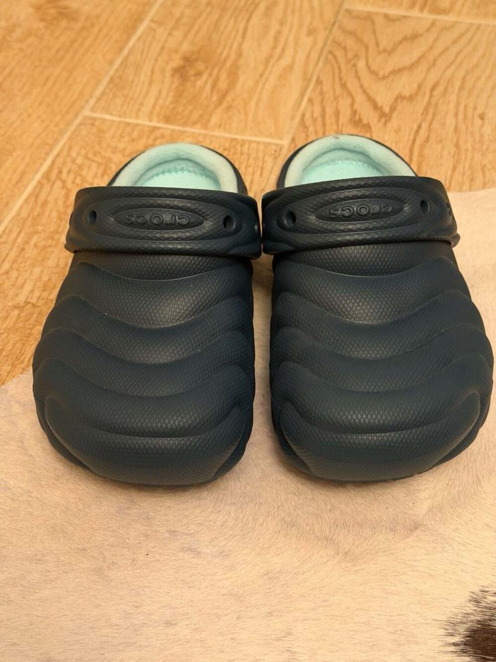 Crocs Classic Lined Overpuff Clog Men's 4 Women's 6 Black - Picture 4 of 5